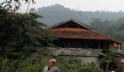 3 trẻ bơ vơ trong thảm kịch bố giết mẹ sau giấc mơ bị hổ vồ